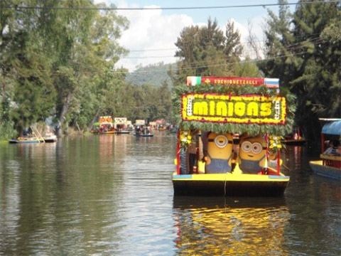 Xochimilco trajinera